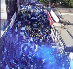 Rafael Ribeiro realiza sua primeira caminhada pelas rua de Parauapebas