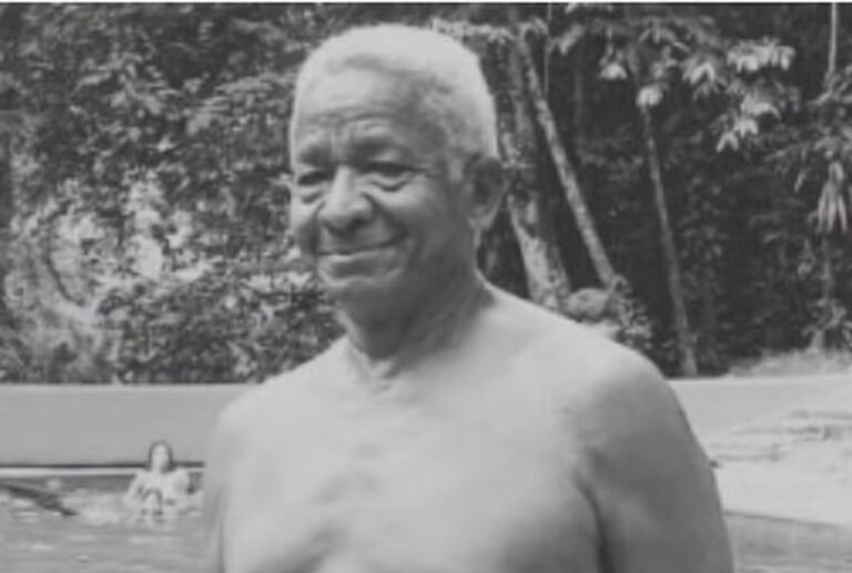 naufrágio de canoa em Outeiro